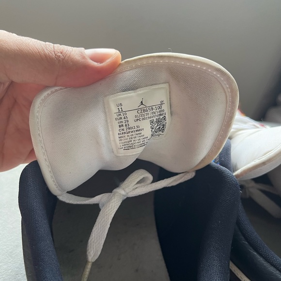 AirJordan 1 Low
Nothing But Net - Picture 6 of 6